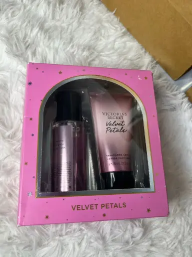 Mini Duo Victoria's Secret Velvet Petals Mist & Lotion Set de regalo 