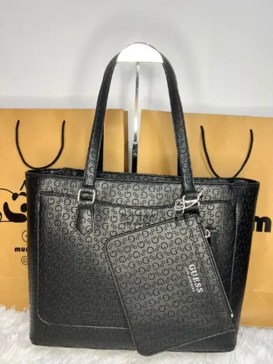 Cartera Guess Monograma Negro & Billetera de Mano MM902925